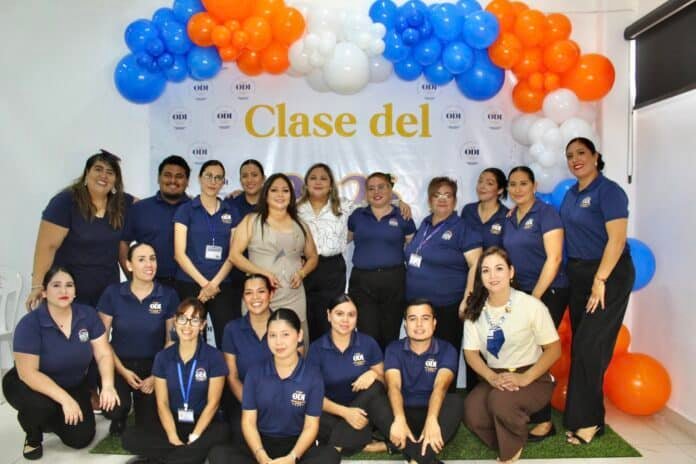 Docentes de Colegio ODI reconocidas por su trayectoria en Mazatlán